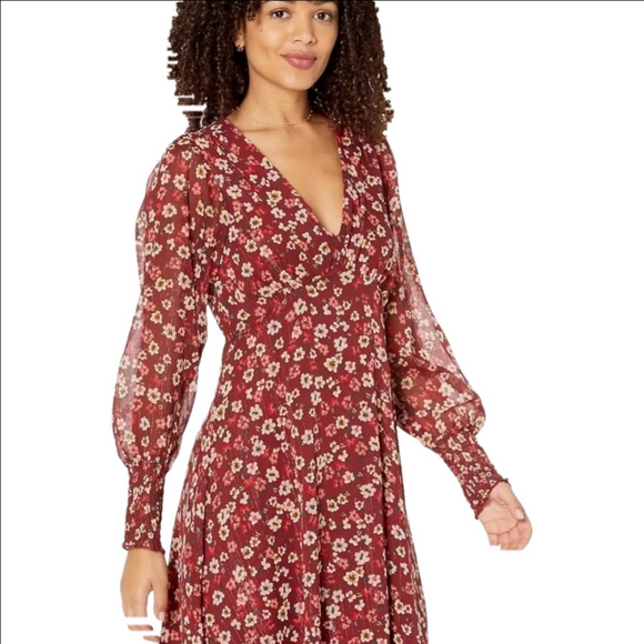 BCBGeneration Dresses & Skirts - BCBGeneration Deep V neck Skater dress women's size L